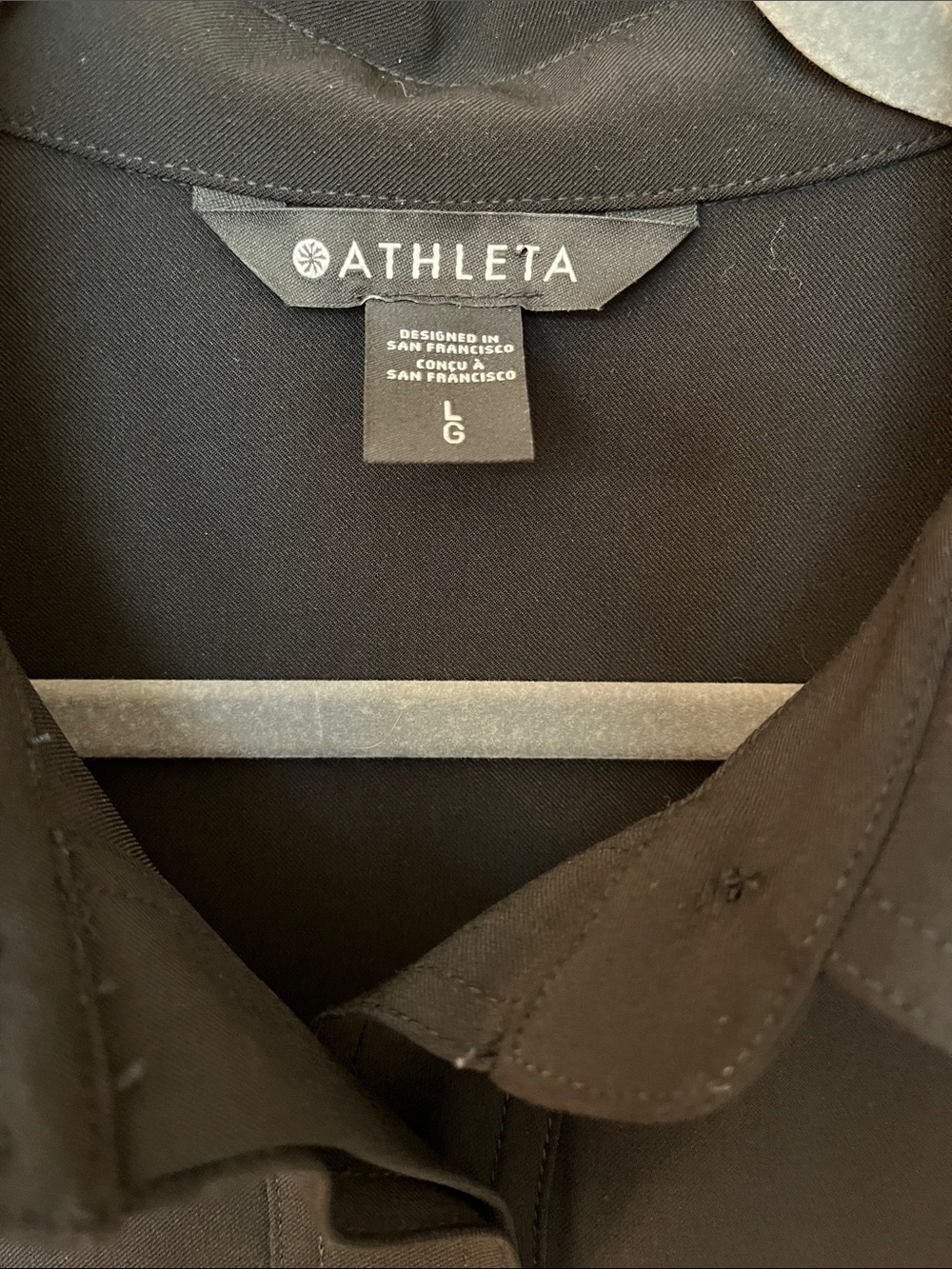 Athleta MVP Button Down
High-performance Tech Twill fabric in an oversized fit L - Picture 4 of 14